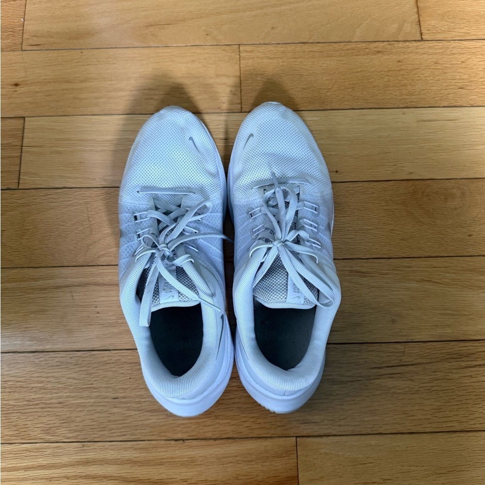 White Women’s Nike Running Shoes